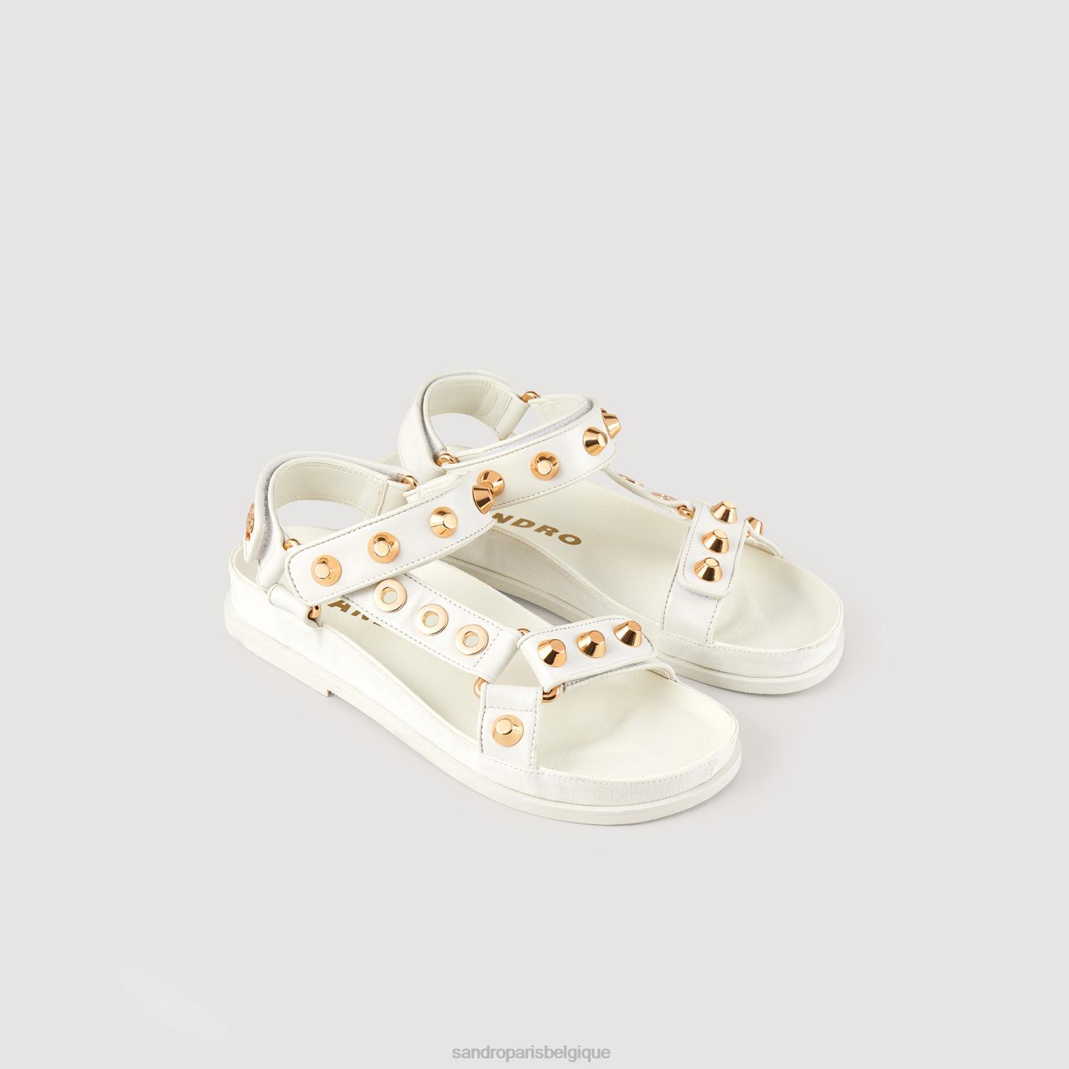 chaussure Sandro Paris sandales en cuir à clous écru femmes XLXD489