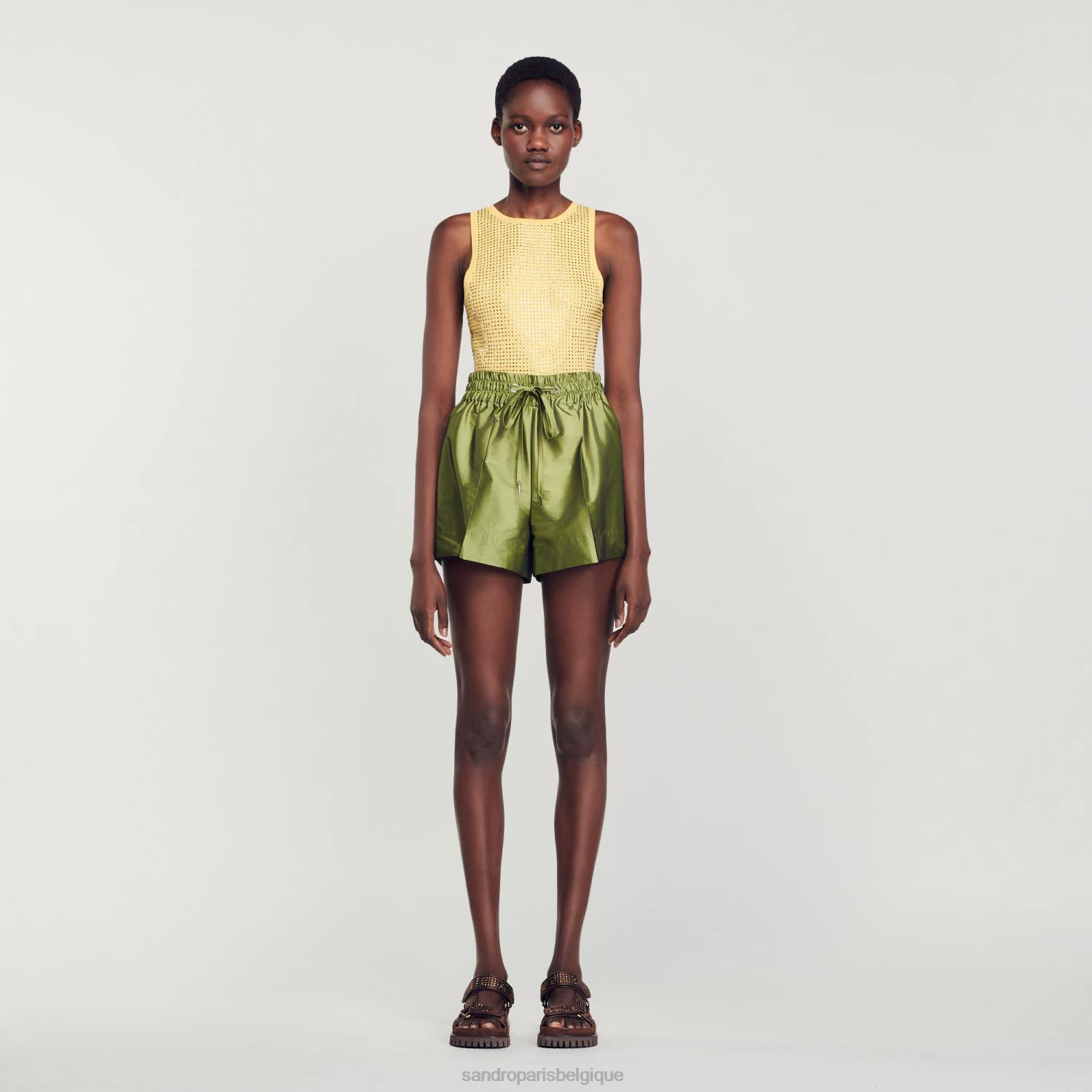 vêtements Sandro Paris short en satin kaki clair femmes XLXD78
