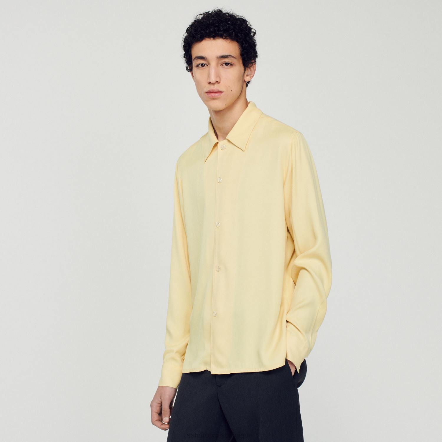 vêtements Sandro Paris chemise fluide à col italien une couleur Hommes XLXD780