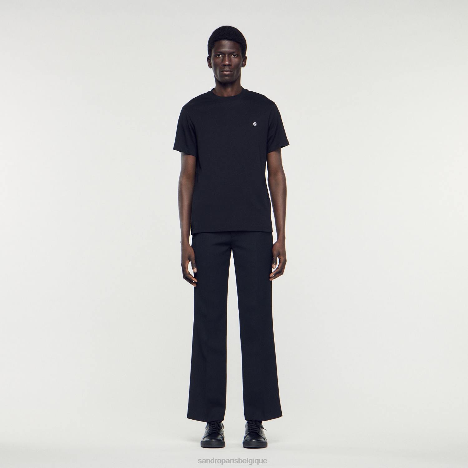 vêtements Sandro Paris t-shirt avec patch croix carré noir Hommes XLXD645