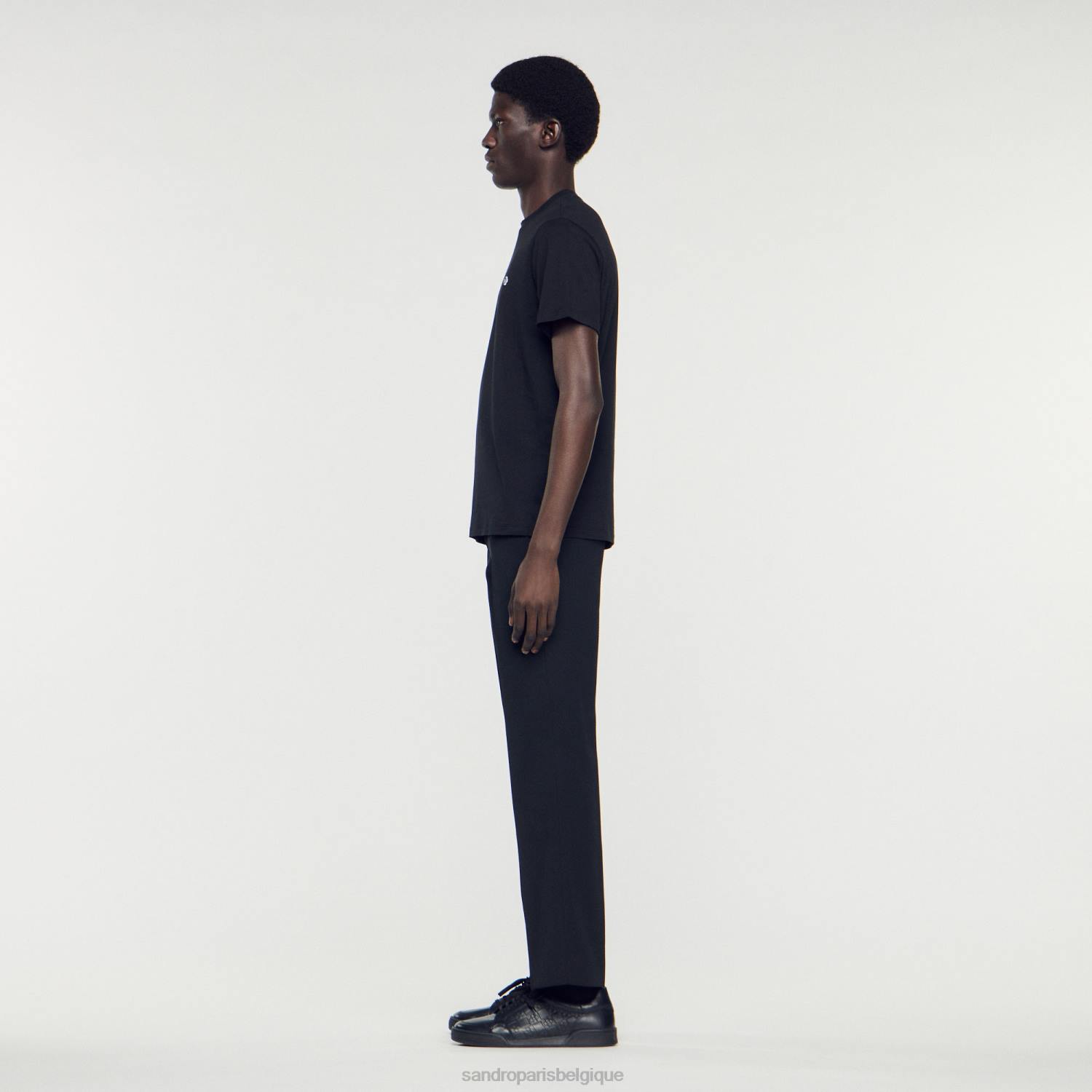 vêtements Sandro Paris t-shirt avec patch croix carré noir Hommes XLXD645